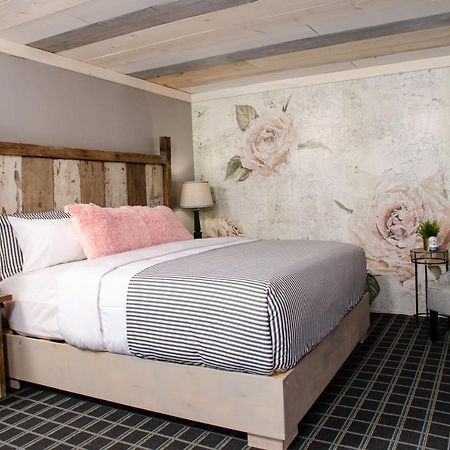 Vintage Block Inn & Suites أوكوبوجي المظهر الخارجي الصورة